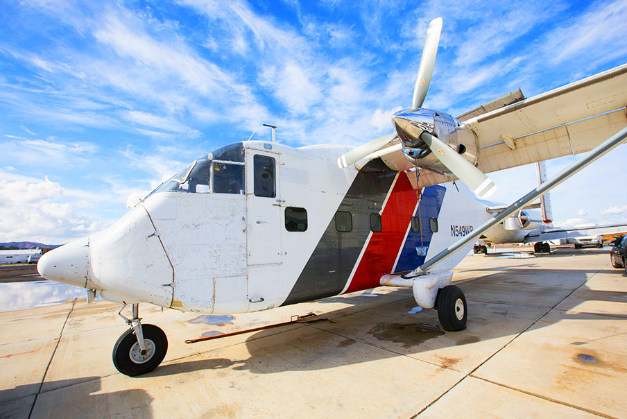 skyvan parked at Skydive Perris